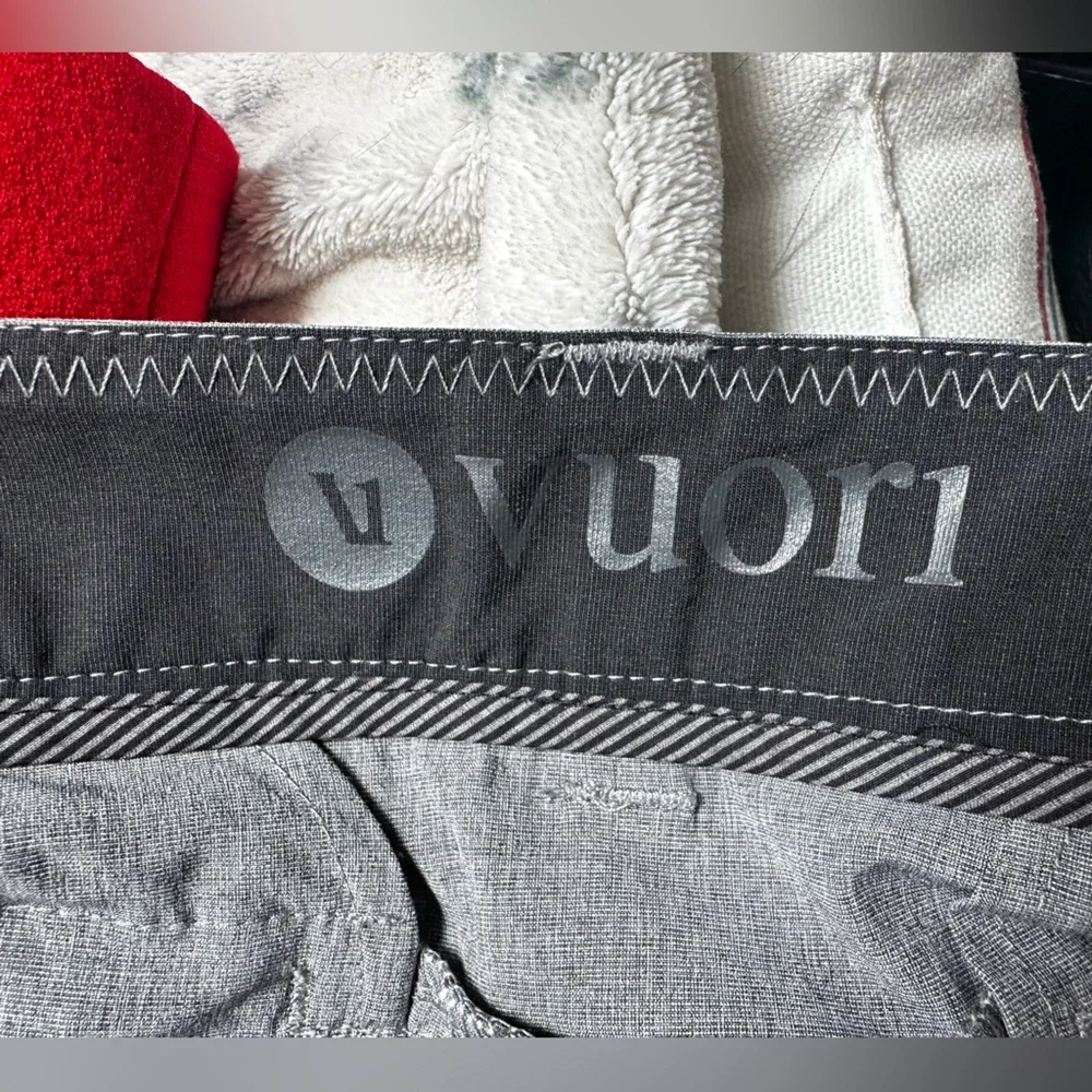 Vuori Men's Gray Chinos, 38 waist NOT 40 - Picture 5 of 5